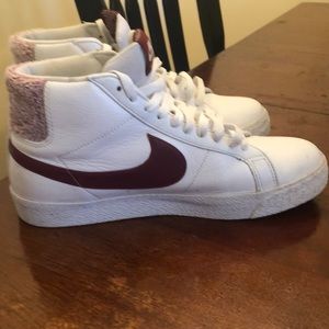 MENS Nike Blazer Mid SB ‘Team Red’